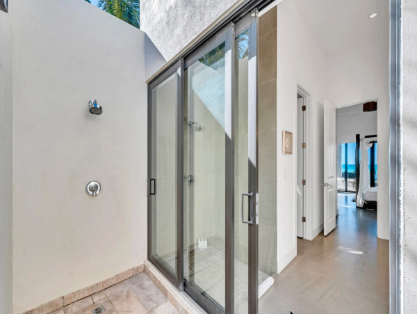 Luxurious Beach Villa in Bimini Bay - Your Ultimate Coastal Retreat